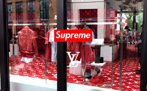 supreme是什么意思？Supreme是哪个国家的品牌 什么人在穿Supreme